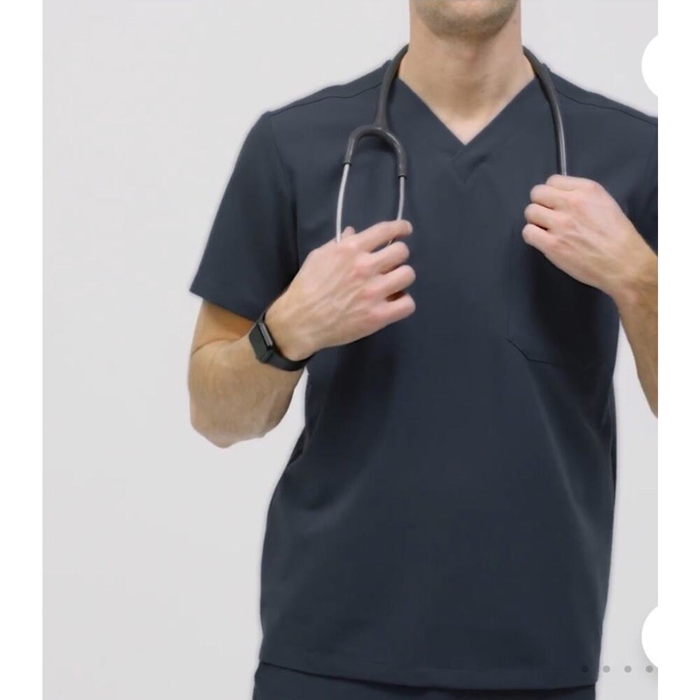 Figs Leon Men's 3 Pocket Scrub Top Size XL Color Dark Harbor Medical Nurse